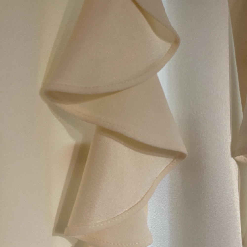 ST.JOHN- Cream Ruffle-Neck Blouse - Picture 4 of 6
